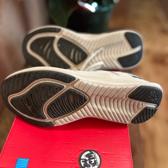 NEW BALANCE NERGIZE SPORT TRAINING SHOE - WOMEN'S - Picture 8 of 11